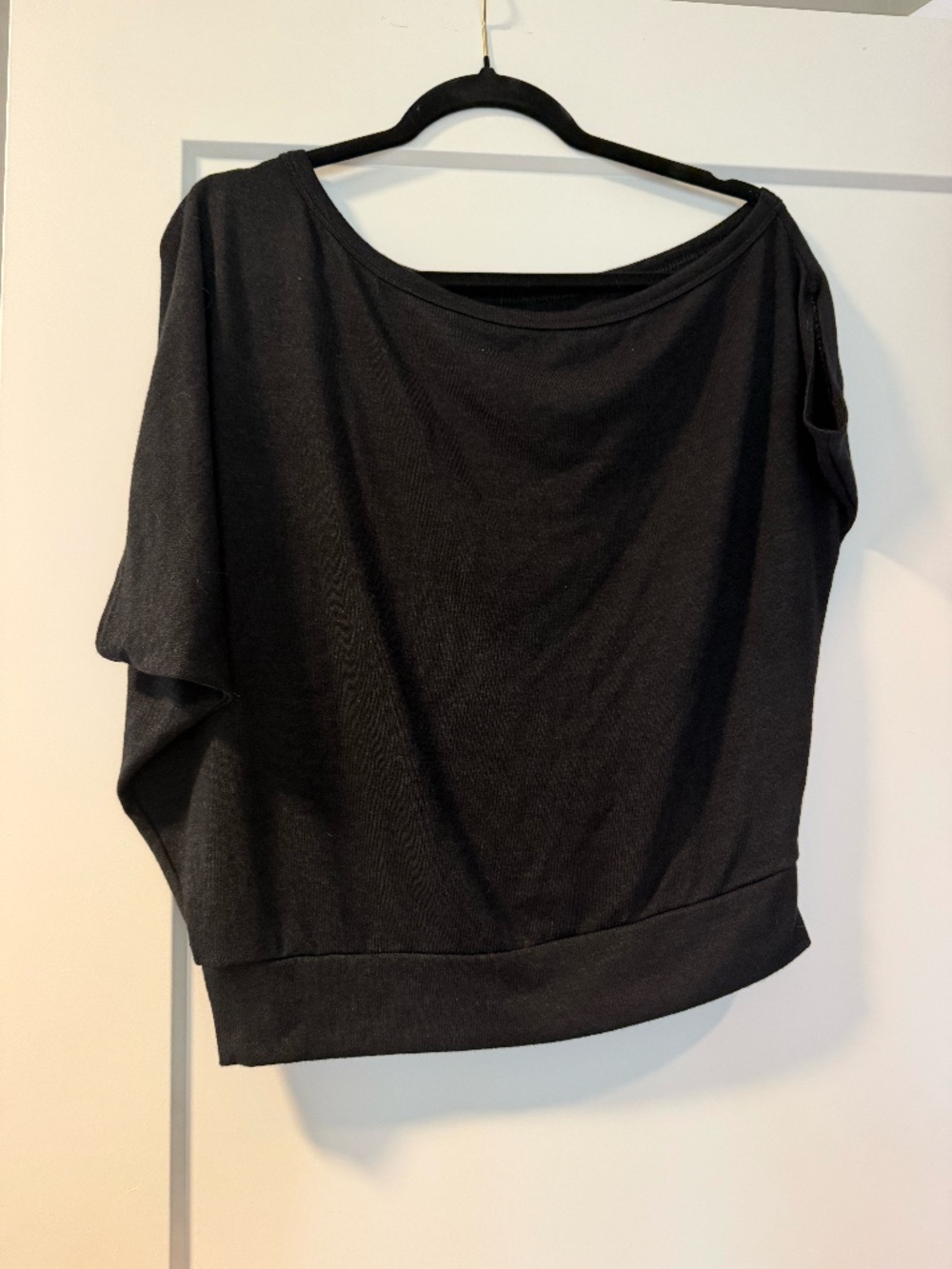 Black XS Off the Shoulder Shirt